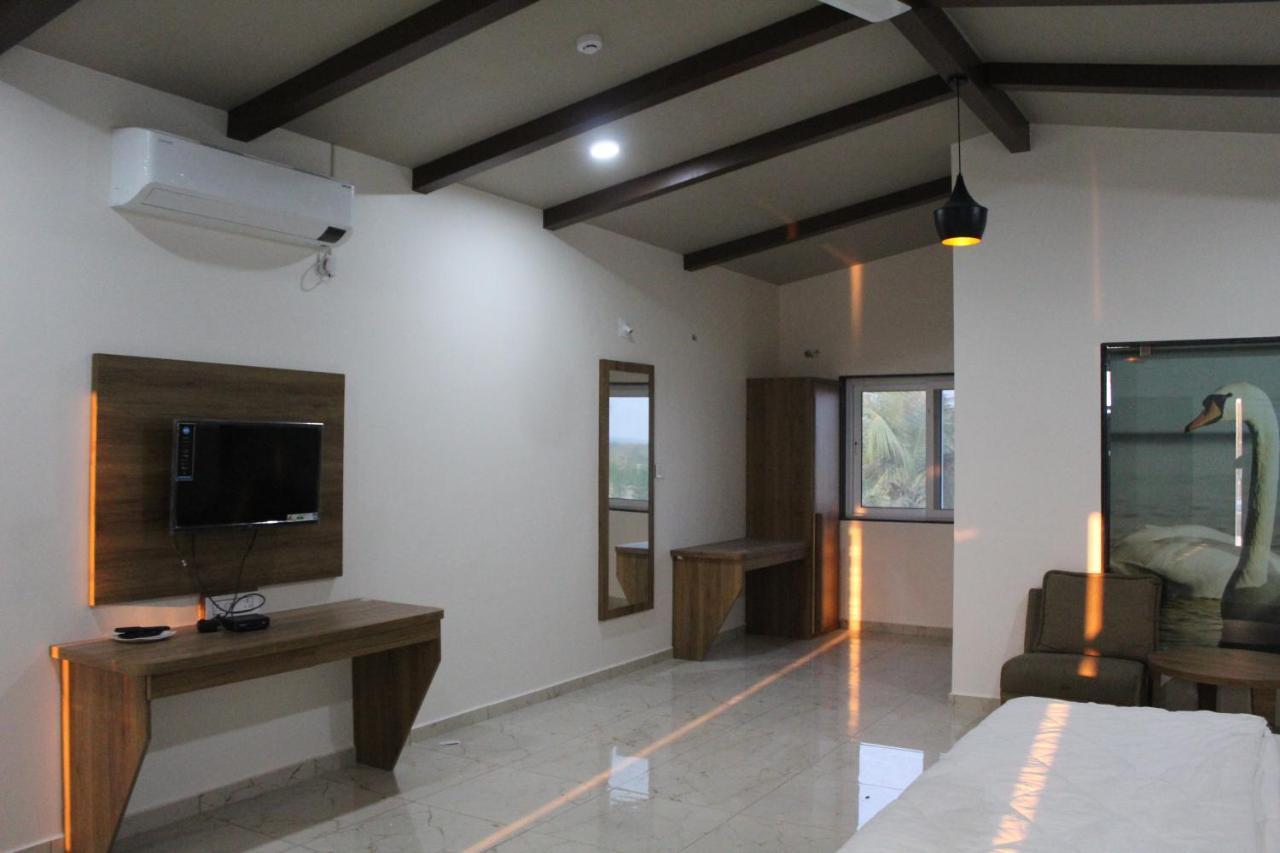 Flamingo Club And Resort Una 3 Km Away From Diu Check Post Εξωτερικό φωτογραφία