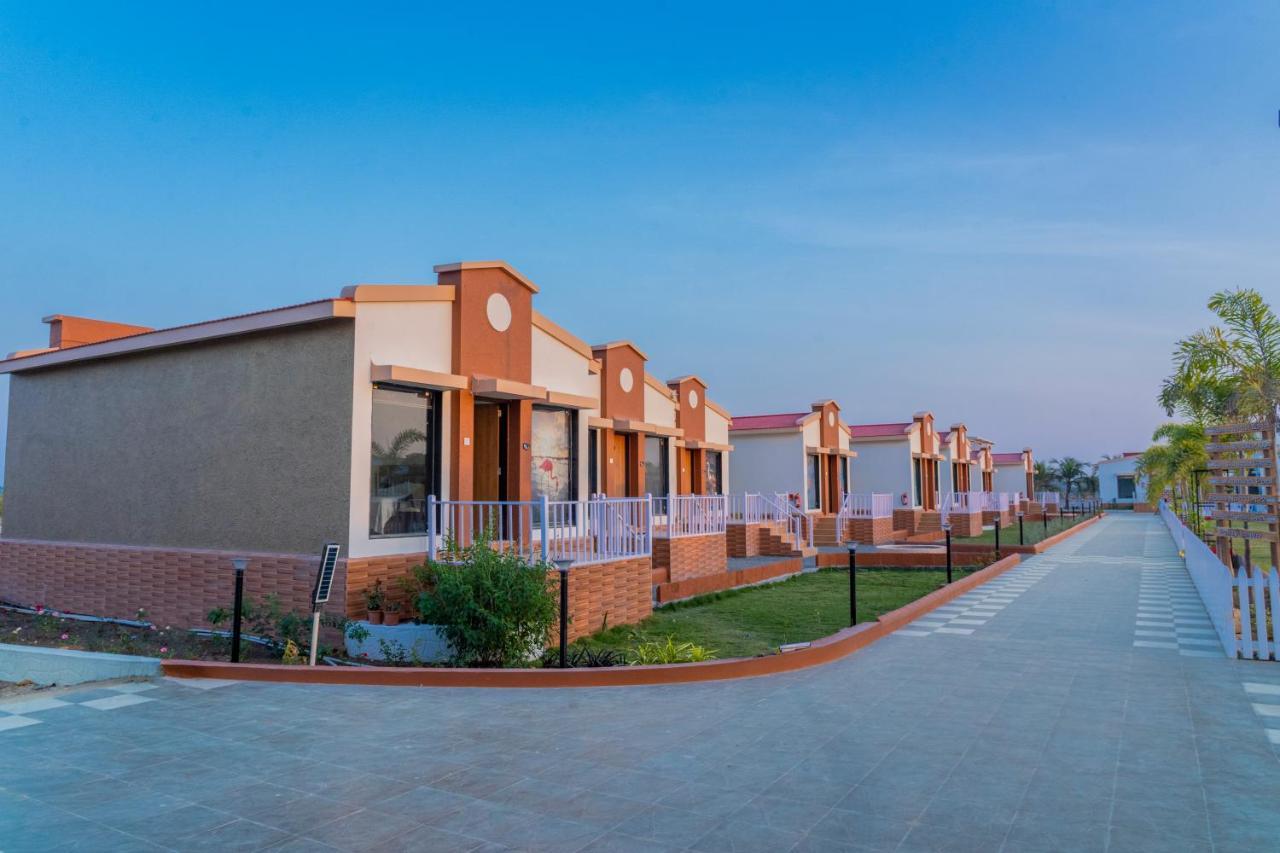 Flamingo Club And Resort Una 3 Km Away From Diu Check Post Εξωτερικό φωτογραφία
