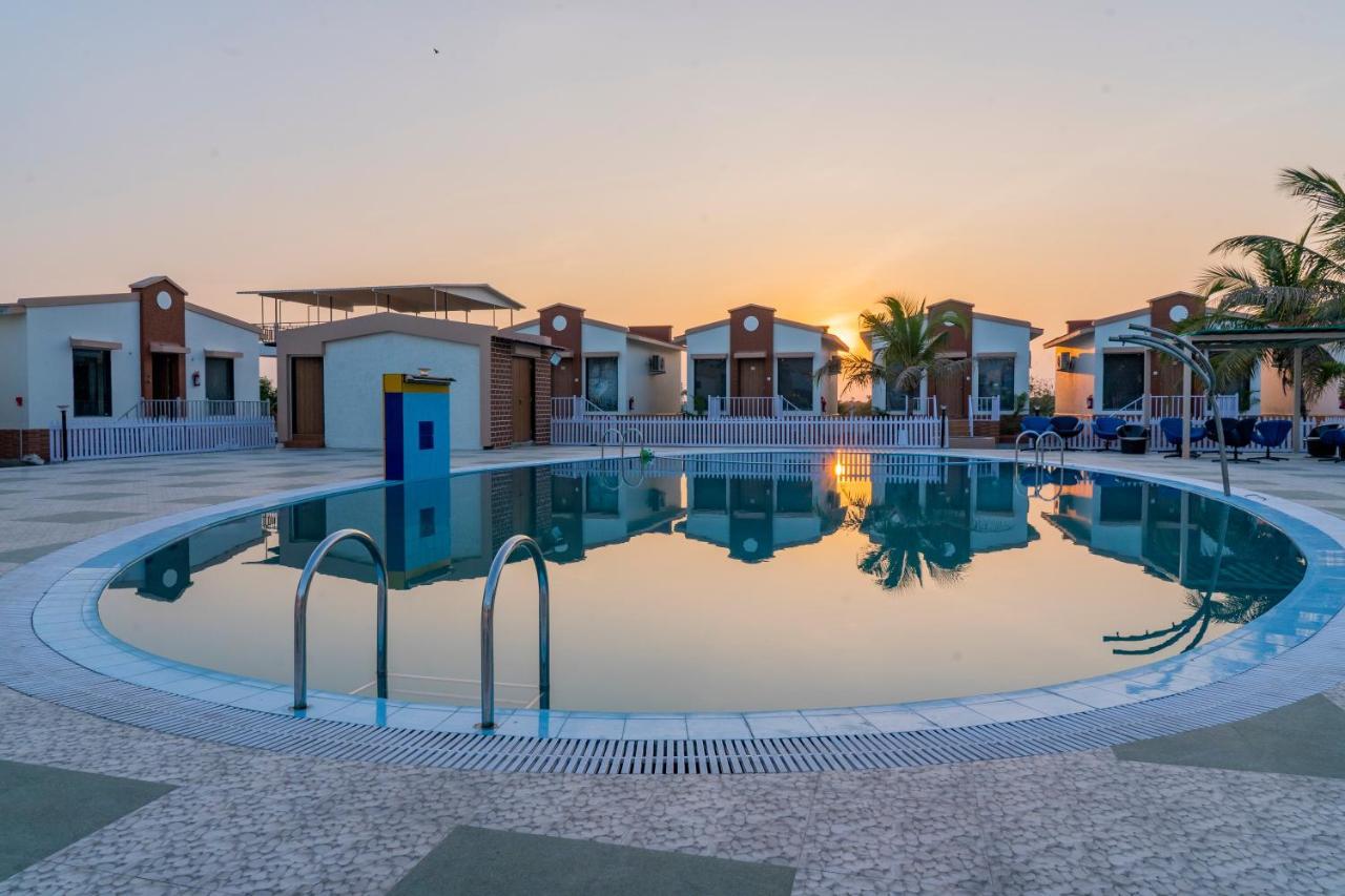 Flamingo Club And Resort Una 3 Km Away From Diu Check Post Εξωτερικό φωτογραφία