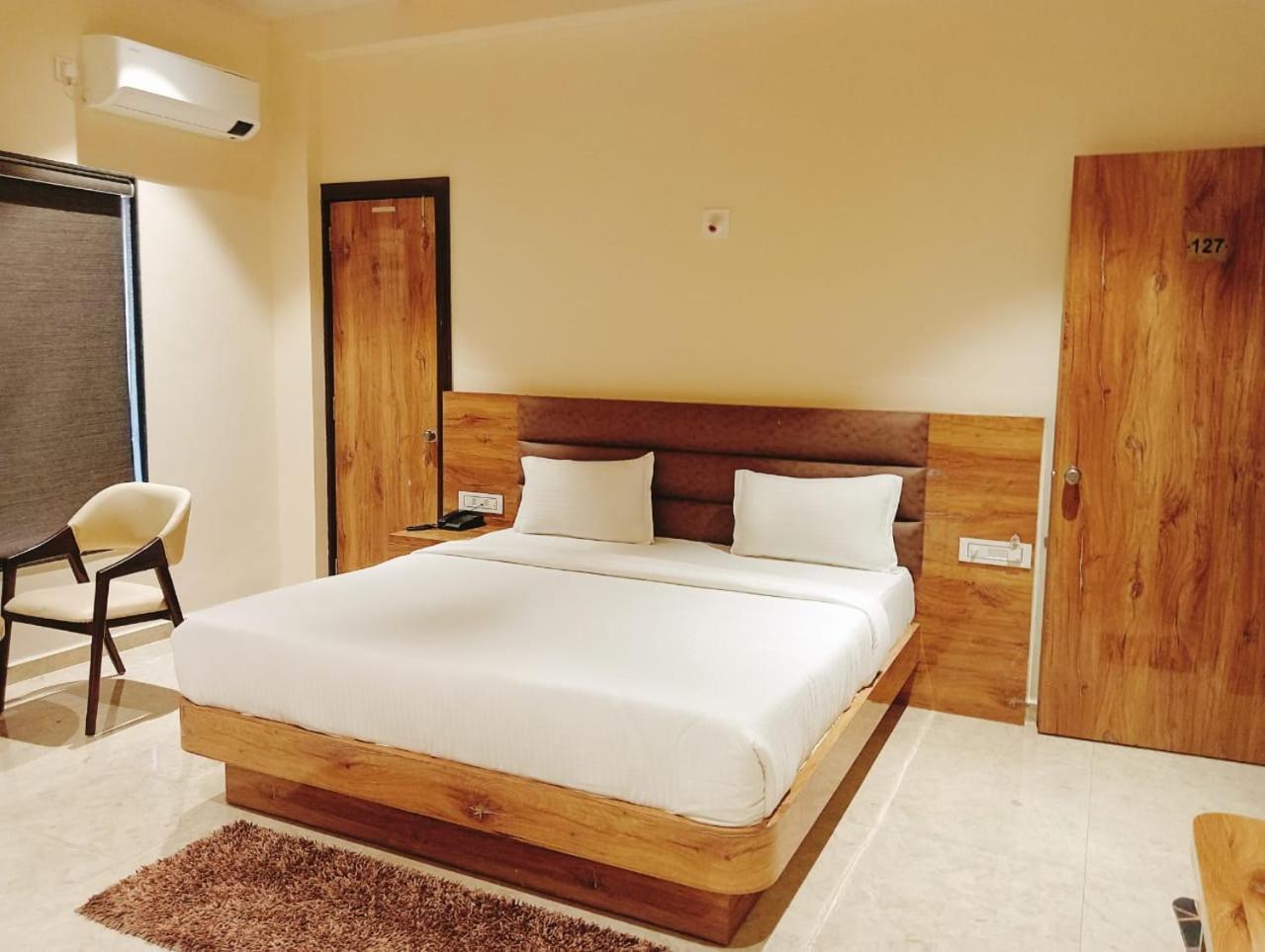 Flamingo Club And Resort Una 3 Km Away From Diu Check Post Εξωτερικό φωτογραφία