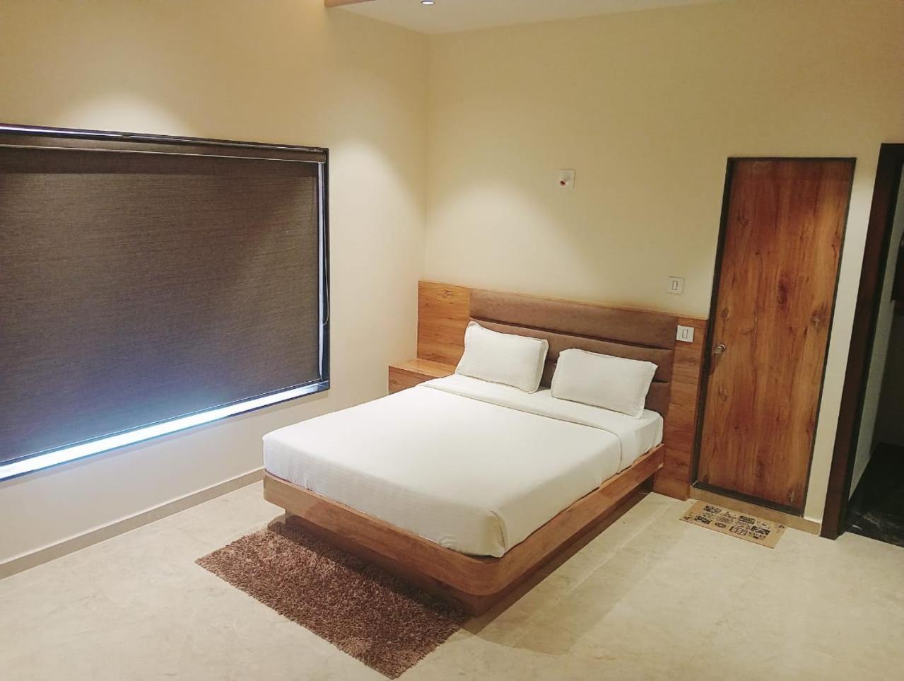 Flamingo Club And Resort Una 3 Km Away From Diu Check Post Εξωτερικό φωτογραφία